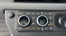 LAND ROVER DEFENDER 3.0 D350 X-Dynamic HSE 110 5dr Auto 3561596