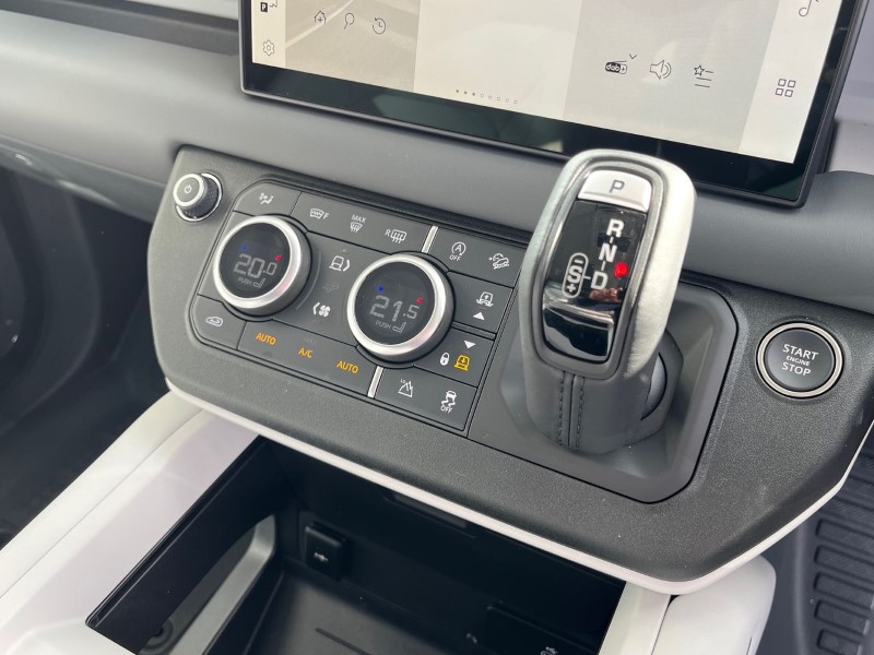  LAND ROVER DEFENDER 3.0 D350 X-Dynamic HSE 110 5dr Auto 3561598