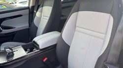 LAND ROVER RANGE ROVER EVOQUE 1.5 P270e Dynamic SE 5dr Auto 3553665