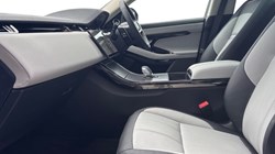 2024 (74) LAND ROVER RANGE ROVER EVOQUE 2.0 D200 Dynamic SE 5dr Auto 3553129