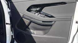 LAND ROVER RANGE ROVER EVOQUE 2.0 D200 Dynamic SE 5dr Auto 3570111