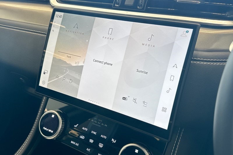 2024 (74) JAGUAR F-PACE 2.0 P400e R-Dynamic HSE Black 5dr Auto AWD 3541817