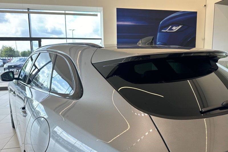 2024 (74) JAGUAR F-PACE 2.0 P400e R-Dynamic HSE Black 5dr Auto AWD 3541832