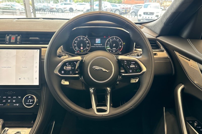 2024 (74) JAGUAR F-PACE 2.0 P400e R-Dynamic HSE Black 5dr Auto AWD 3541813