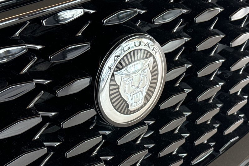 2024 (74) JAGUAR F-PACE 2.0 P400e R-Dynamic HSE Black 5dr Auto AWD 3541835