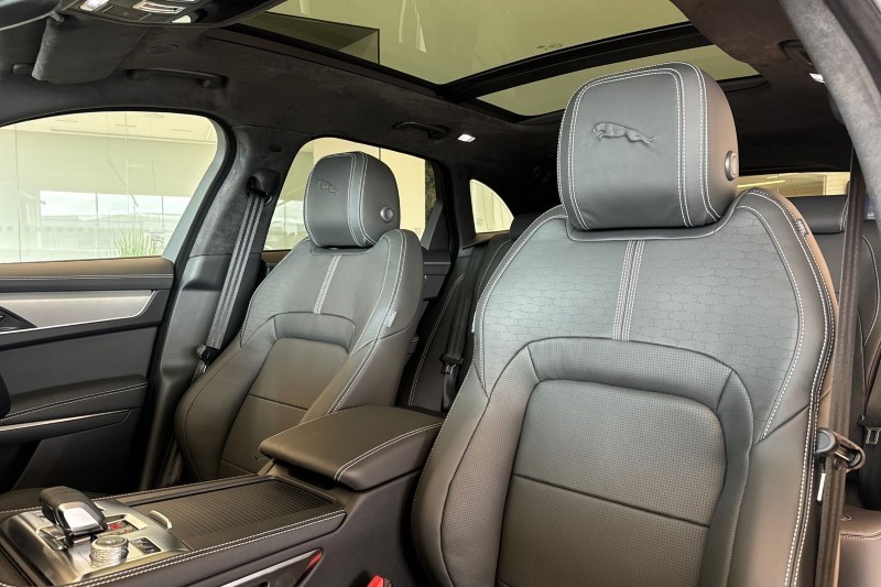 2024 (74) JAGUAR F-PACE 2.0 P400e R-Dynamic HSE Black 5dr Auto AWD 3541828