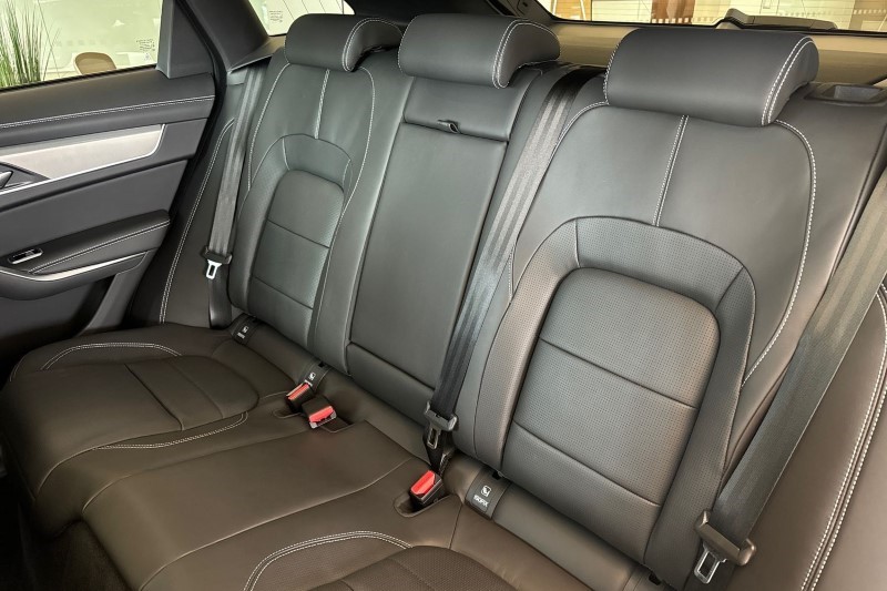 2024 (74) JAGUAR F-PACE 2.0 P400e R-Dynamic HSE Black 5dr Auto AWD 3541827