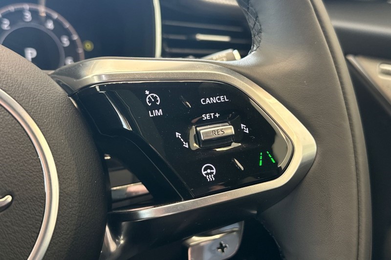 2024 (74) JAGUAR F-PACE 2.0 P400e R-Dynamic HSE Black 5dr Auto AWD 3541815