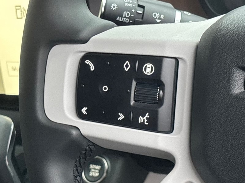  LAND ROVER DEFENDER 3.0 D250 X-Dynamic SE 90 3dr Auto 3551145