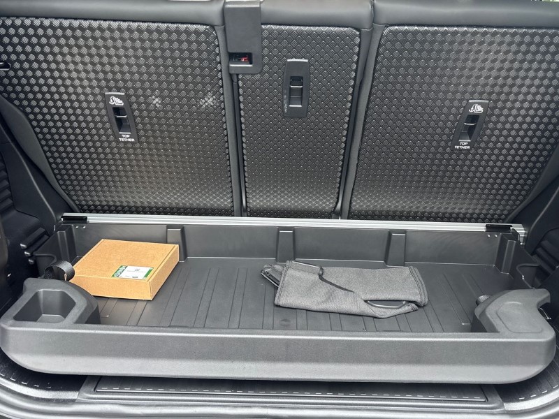  LAND ROVER DEFENDER 3.0 D250 X-Dynamic SE 90 3dr Auto 3551161