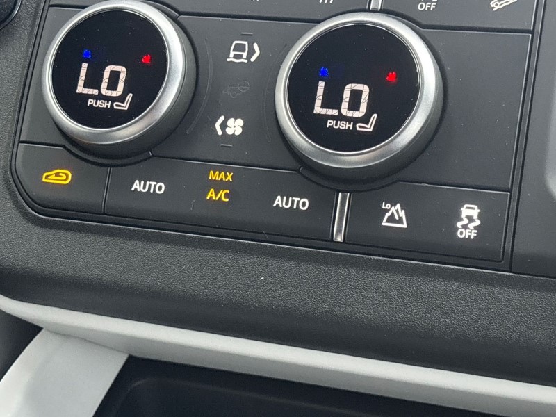  LAND ROVER DEFENDER 3.0 D250 X-Dynamic SE 90 3dr Auto 3551154