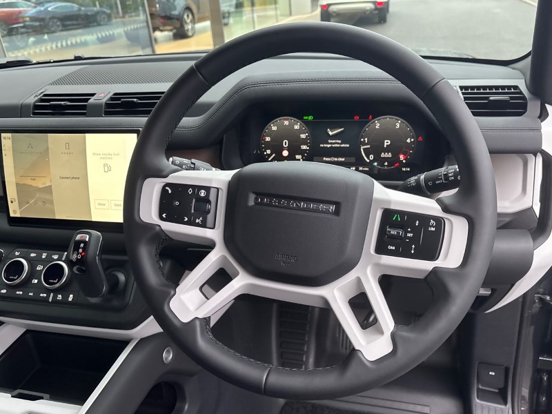  LAND ROVER DEFENDER 3.0 D250 X-Dynamic SE 90 3dr Auto 3551144