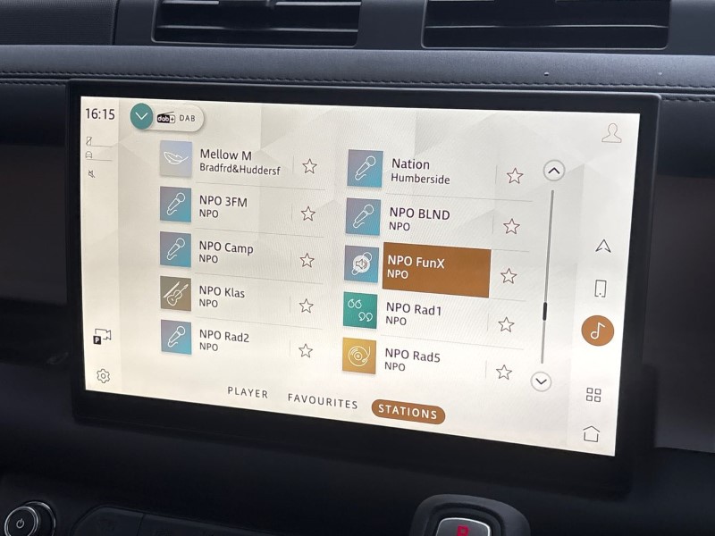  LAND ROVER DEFENDER 3.0 D250 X-Dynamic SE 90 3dr Auto 3551152