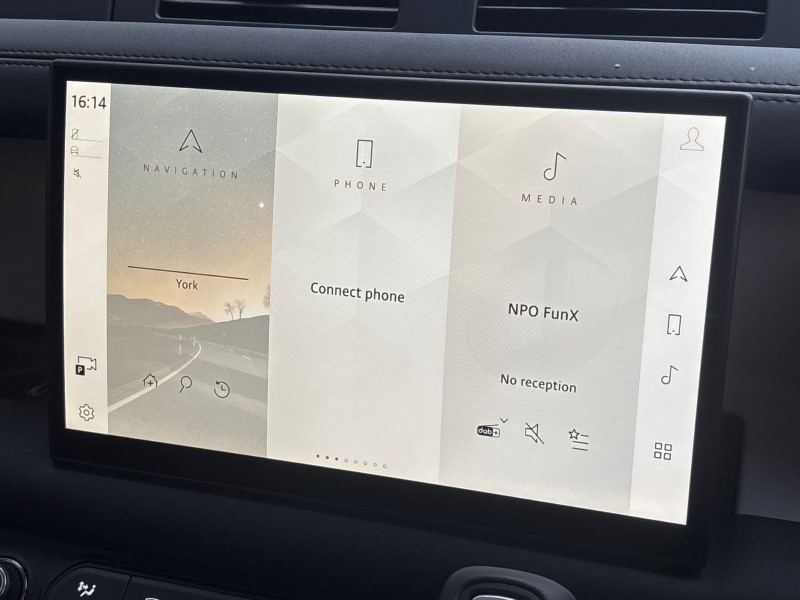  LAND ROVER DEFENDER 3.0 D250 X-Dynamic SE 90 3dr Auto 3551149