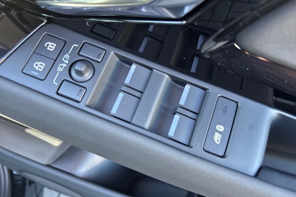  LAND ROVER RANGE ROVER EVOQUE 1.5 P270e Edition 5dr Auto 4059054