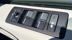 LAND ROVER DISCOVERY 3.0 D350 Dynamic HSE 5dr Auto 4364463