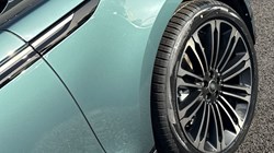 LAND ROVER RANGE ROVER VELAR 2.0 D200 MHEV Dynamic SE 5dr Auto 4759402