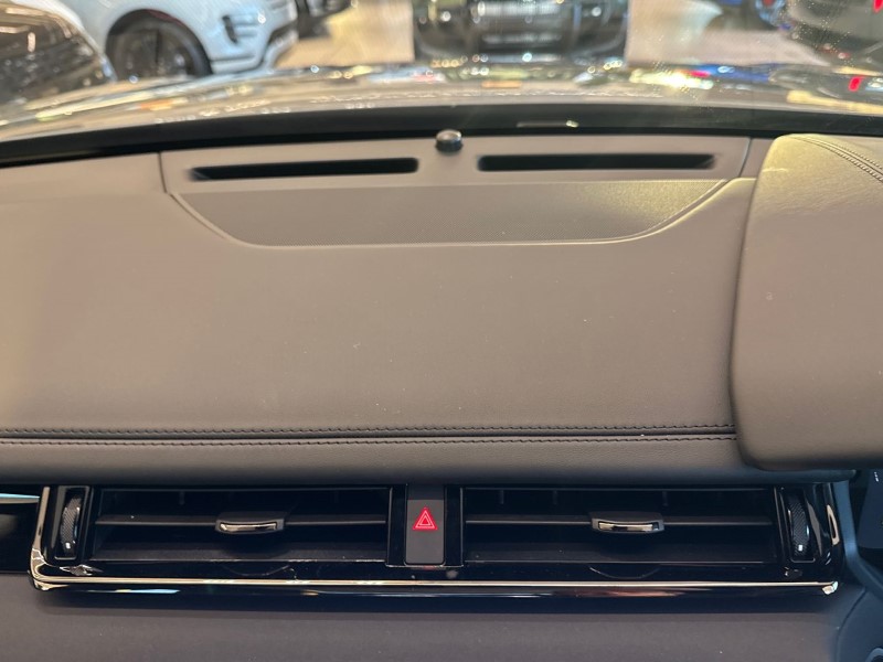  LAND ROVER RANGE ROVER VELAR 2.0 D200 MHEV Dynamic SE 5dr Auto 4920889