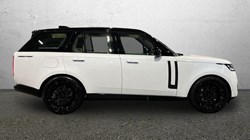 LAND ROVER RANGE ROVER 3.0 D300 SE 4dr Auto 4849291