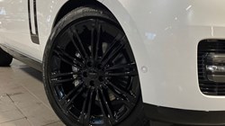 LAND ROVER RANGE ROVER 3.0 D300 SE 4dr Auto 4849330