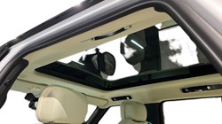 LAND ROVER RANGE ROVER 3.0 D300 SE 4dr Auto 4849307