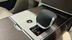 LAND ROVER RANGE ROVER 3.0 D300 SE 4dr Auto 4849299