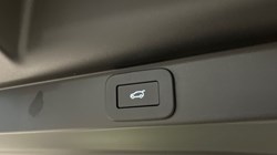 LAND ROVER RANGE ROVER 3.0 D300 SE 4dr Auto 4849326