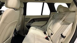 LAND ROVER RANGE ROVER 3.0 D300 SE 4dr Auto 4849290