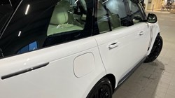 LAND ROVER RANGE ROVER 3.0 D300 SE 4dr Auto 4849337