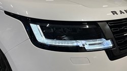 LAND ROVER RANGE ROVER 3.0 D300 SE 4dr Auto 4849303