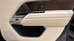 LAND ROVER RANGE ROVER 3.0 P460e SE 4dr Auto 4834105