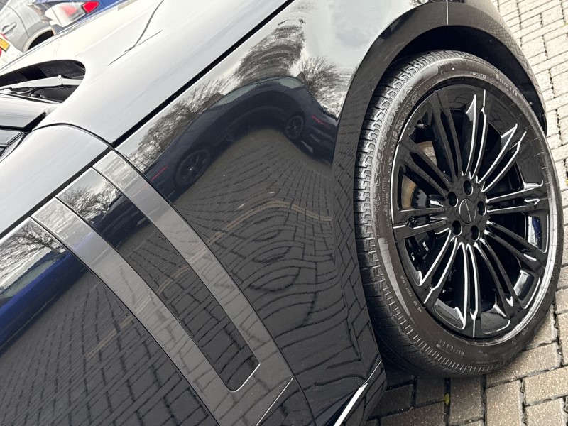  LAND ROVER RANGE ROVER 3.0 D300 SE 4dr Auto 4943601