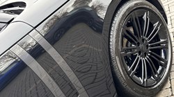 LAND ROVER RANGE ROVER 3.0 D300 SE 4dr Auto 4943601