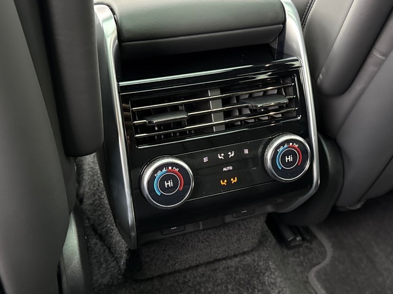  LAND ROVER RANGE ROVER 3.0 D300 SE 4dr Auto 4943599