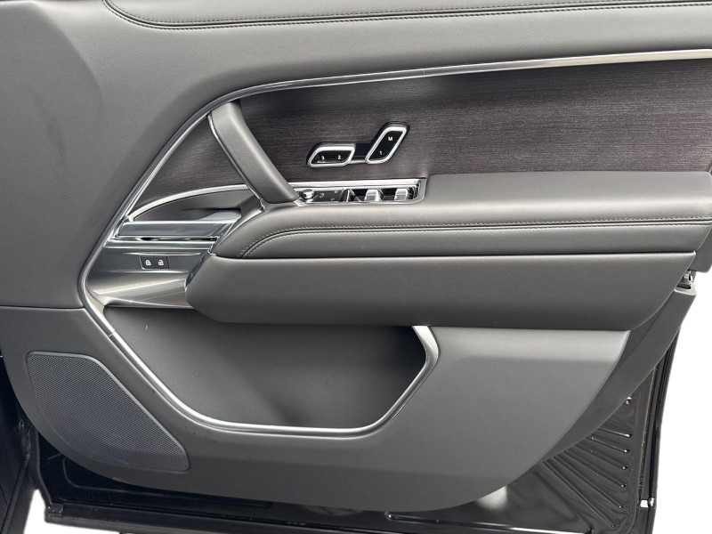  LAND ROVER RANGE ROVER 3.0 D300 SE 4dr Auto 4943603