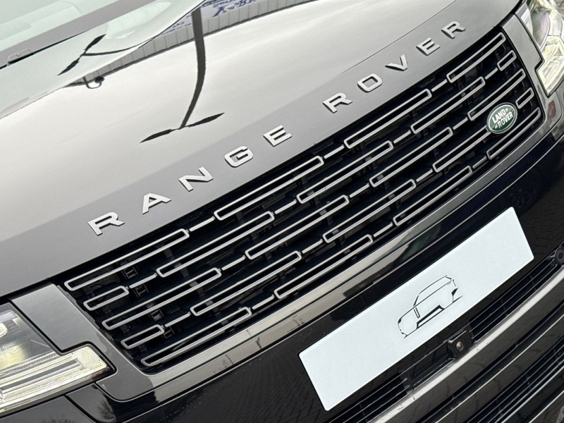  LAND ROVER RANGE ROVER 3.0 D300 SE 4dr Auto 4943616