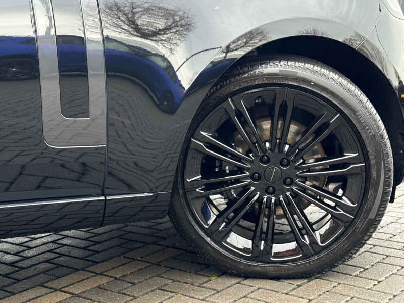  LAND ROVER RANGE ROVER 3.0 D300 SE 4dr Auto 4943622