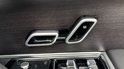 LAND ROVER RANGE ROVER 3.0 D300 SE 4dr Auto 4943605