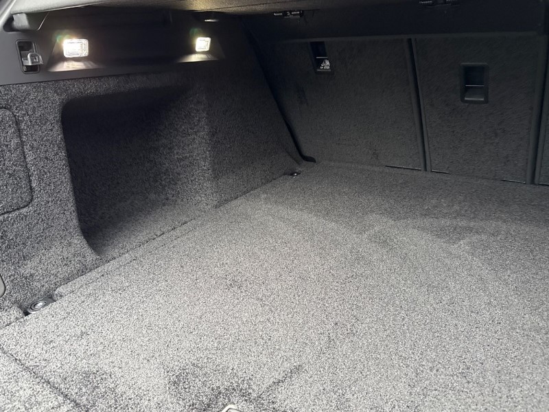  LAND ROVER RANGE ROVER 3.0 D300 SE 4dr Auto 4943614