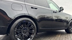 LAND ROVER RANGE ROVER 3.0 D300 SE 4dr Auto 4943621