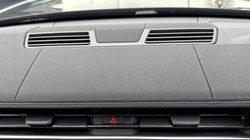 LAND ROVER RANGE ROVER 3.0 D300 SE 4dr Auto 4943612