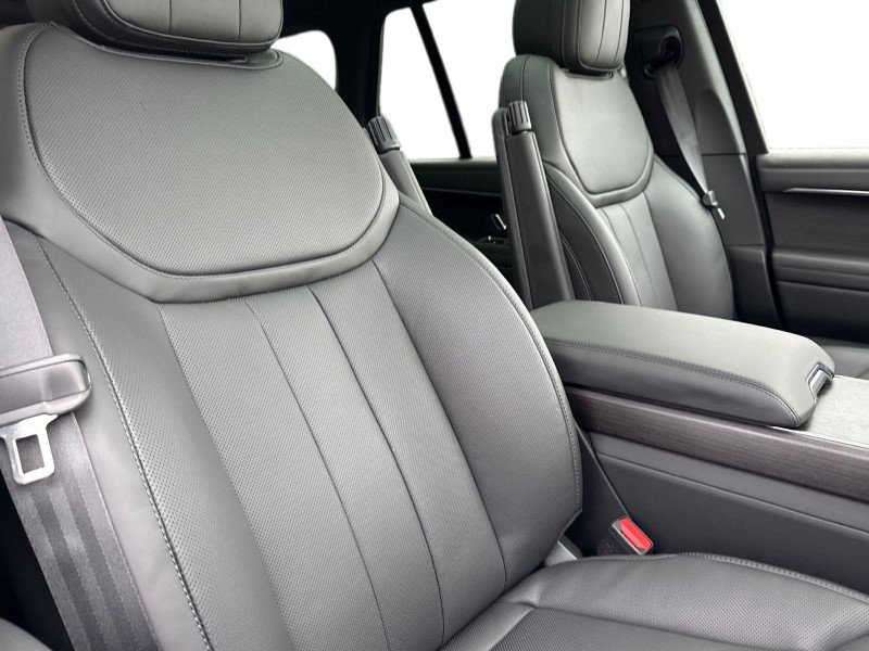  LAND ROVER RANGE ROVER 3.0 D300 SE 4dr Auto 4943607