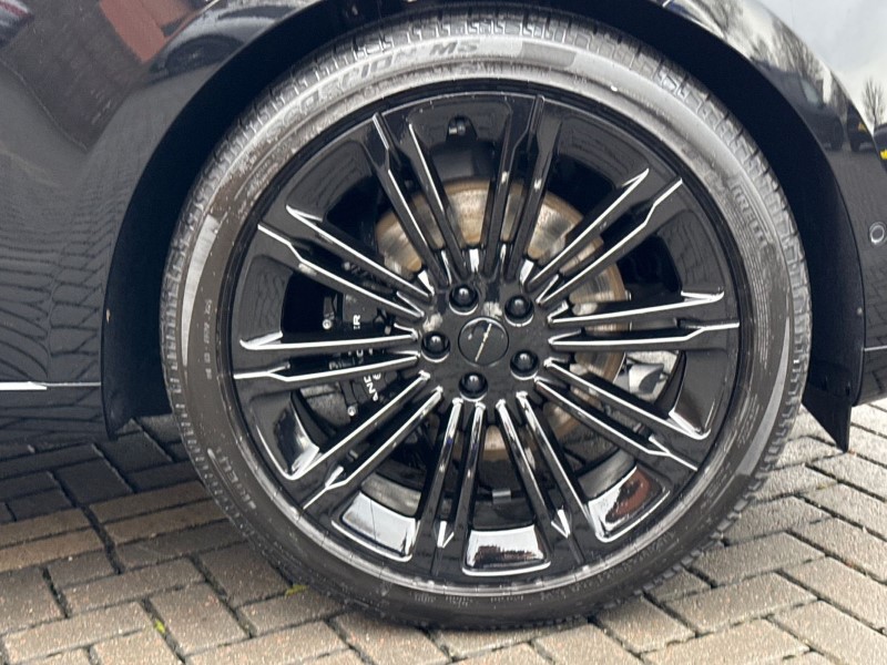  LAND ROVER RANGE ROVER 3.0 D300 SE 4dr Auto 4943590