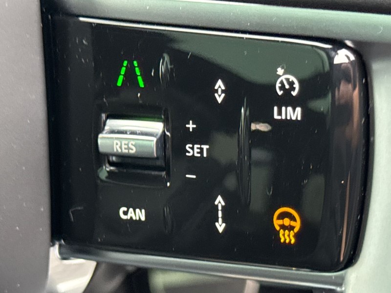  LAND ROVER RANGE ROVER 3.0 D300 SE 4dr Auto 4943609