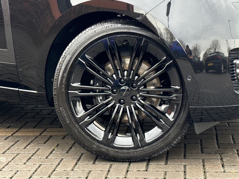  LAND ROVER RANGE ROVER 3.0 D300 SE 4dr Auto 4943617