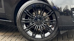 LAND ROVER RANGE ROVER 3.0 D300 SE 4dr Auto 4943617