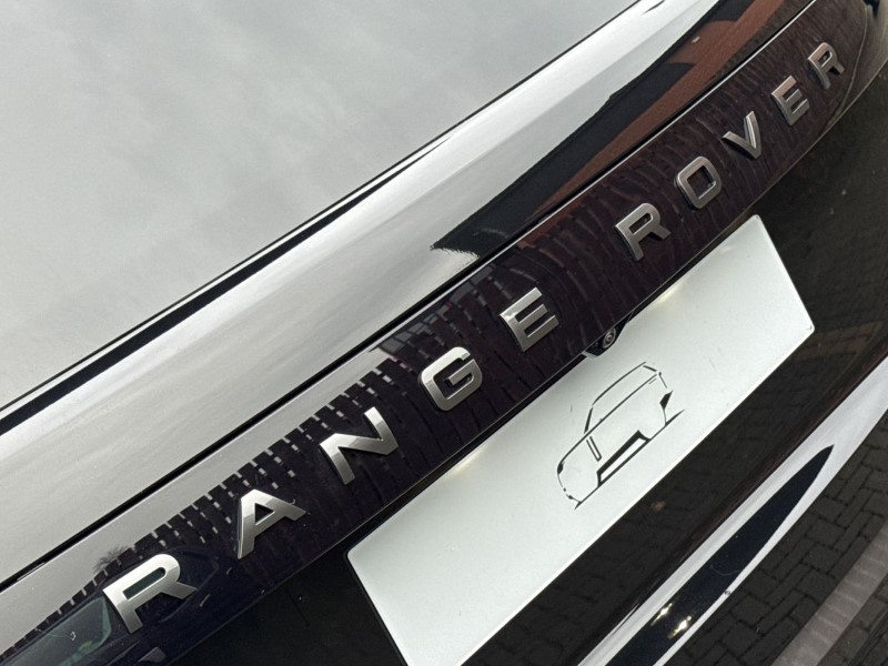  LAND ROVER RANGE ROVER 3.0 D300 SE 4dr Auto 4943618