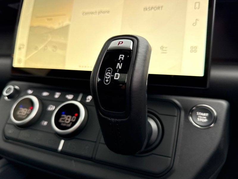  LAND ROVER DEFENDER 3.0 D350 X-Dynamic HSE 90 3dr Auto 4903258