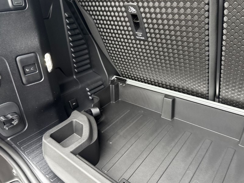  LAND ROVER DEFENDER 3.0 D350 X-Dynamic HSE 90 3dr Auto 4903278