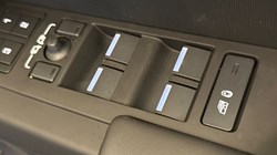 LAND ROVER DEFENDER 3.0 D350 X-Dynamic HSE 110 5dr Auto 4849616